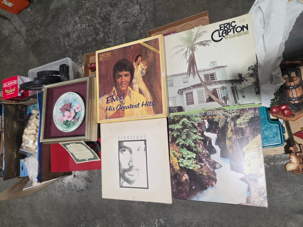 Misc box with Albums R4C