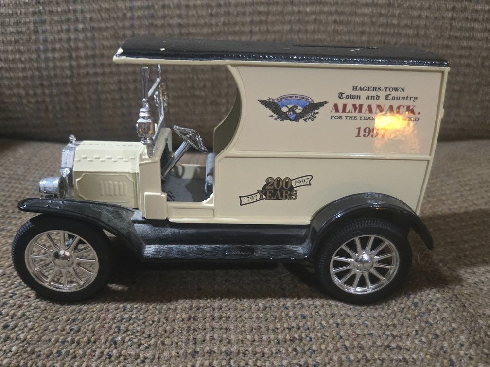 Ertl 1912 Ford 1997 Hagerstown Alamanack Coin Bank