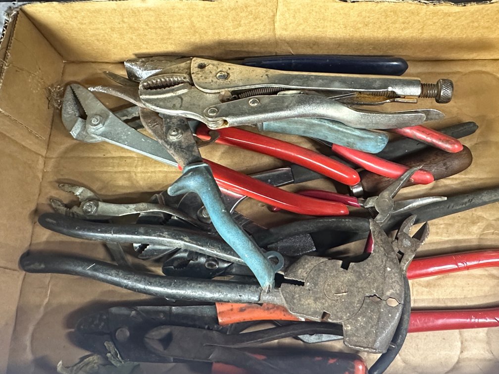 Pliers, cutters - 8 pieces or more