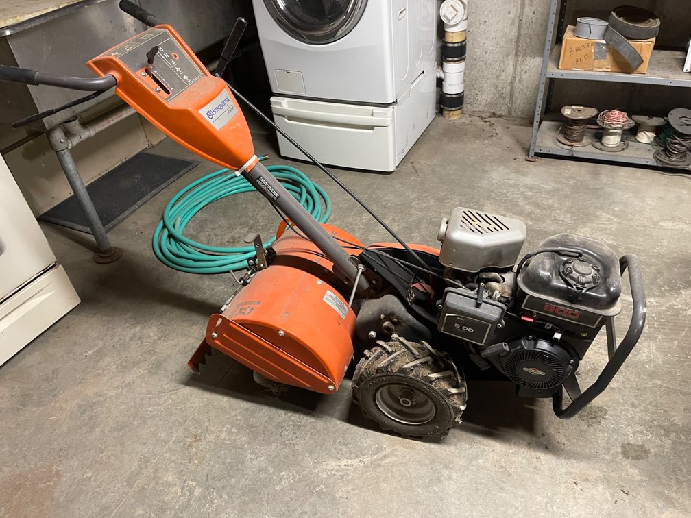 HUSQVARNA 900DRT 17" Rear Tine Tiller