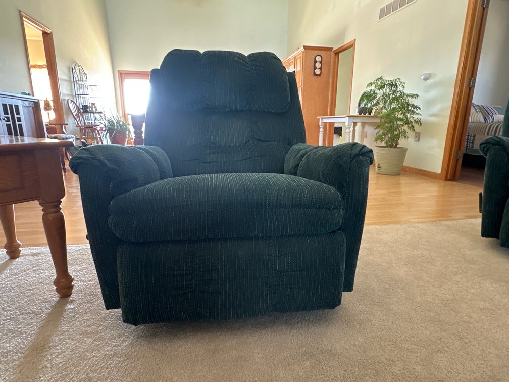 Rocker/recliner 2 of 2