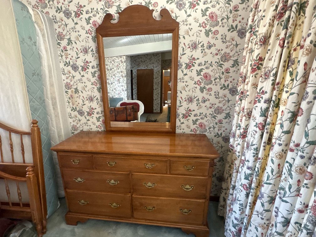Ethan Allen Dresser