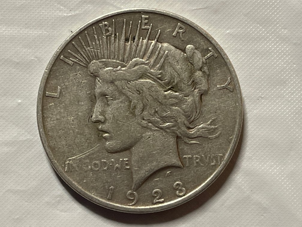1923 Peace Dollar 1 of 2