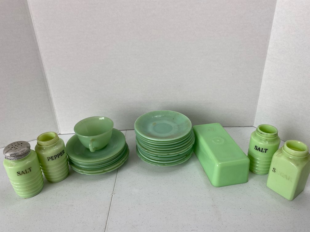 Jadite dishes 