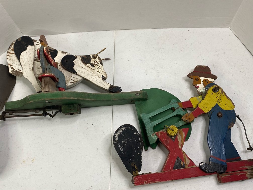 Wooden Animated Yard Art 