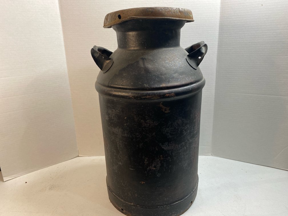 Single Black Milk can with Lid