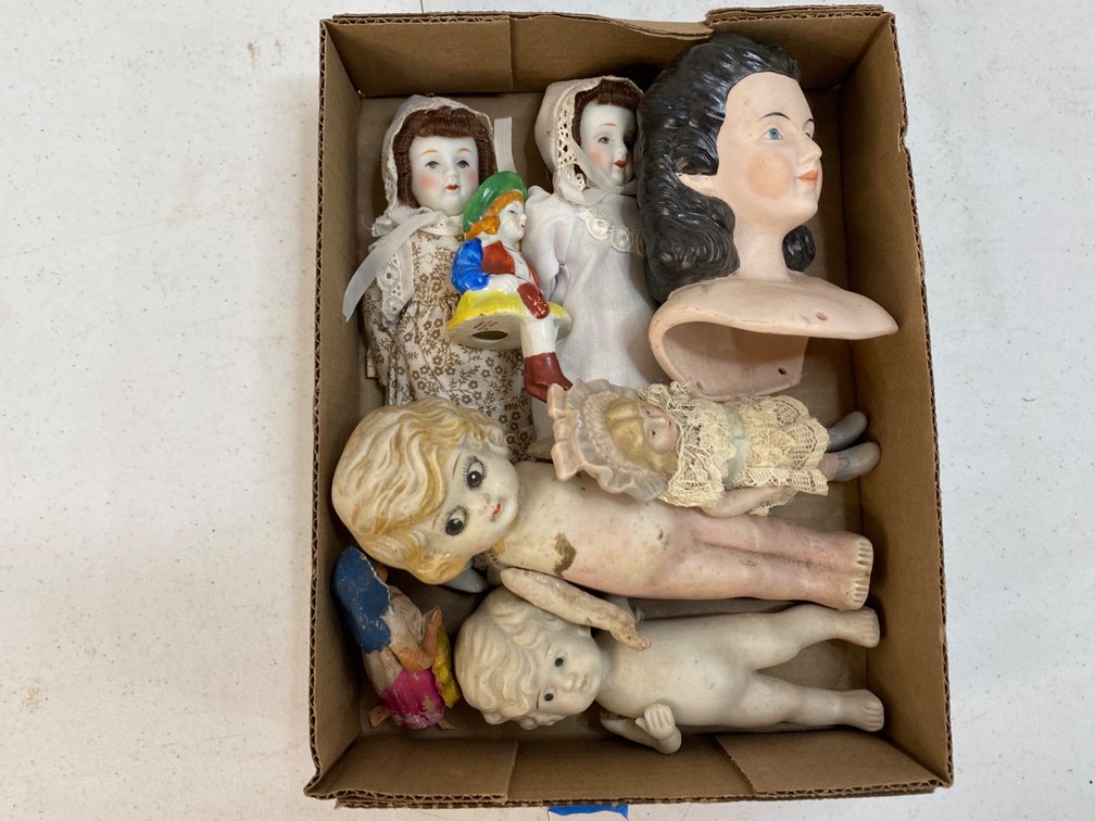Lot 3 of 4 vintage dolls 