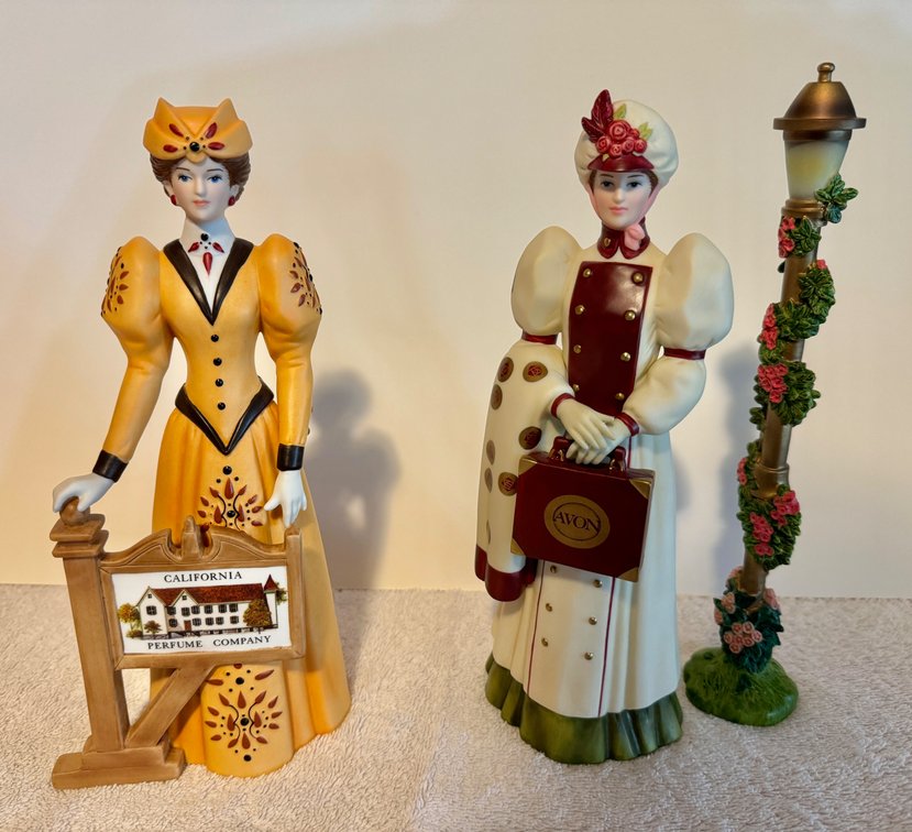 Pair of Vintage Avon President's Club Porcelain Figurine