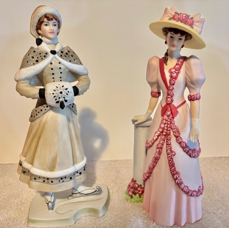Pair of Vintage Avon President's Club Porcelain Figurine