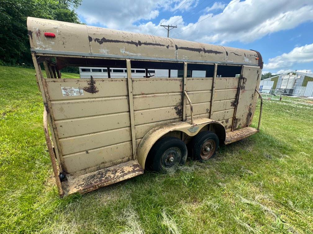 16' Horse Trailer - bumper pull type