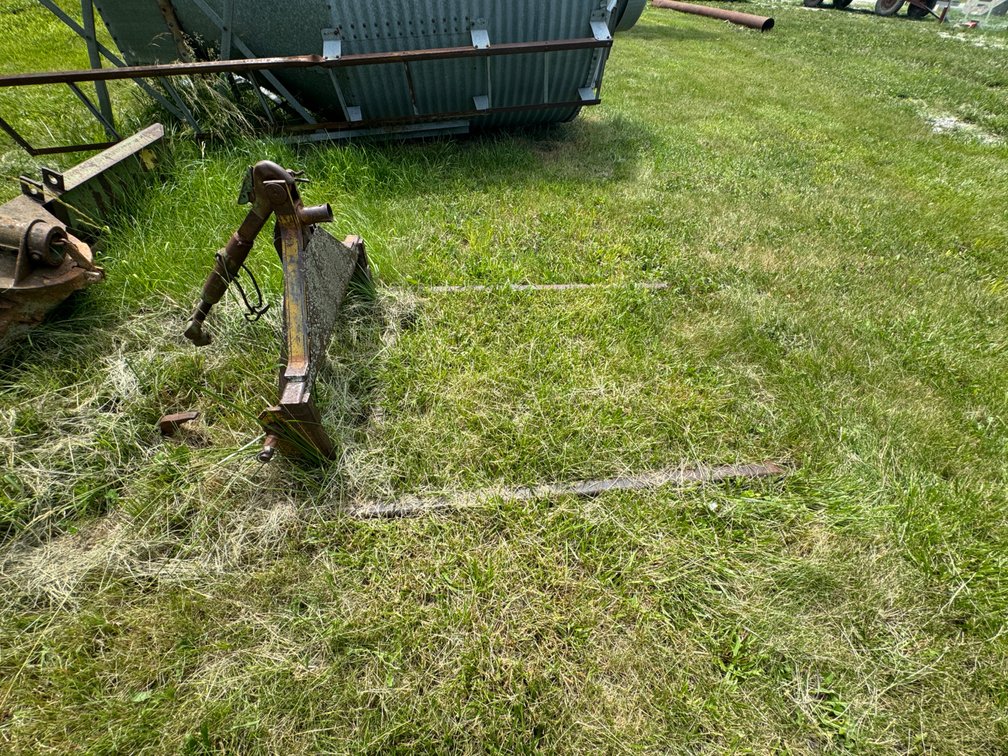5' Bale spike, three (3) point hitch