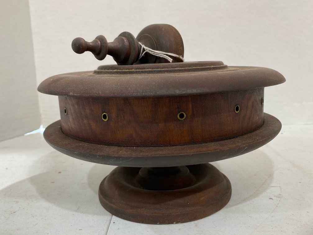1800s Thread Case/Sewing Caddy