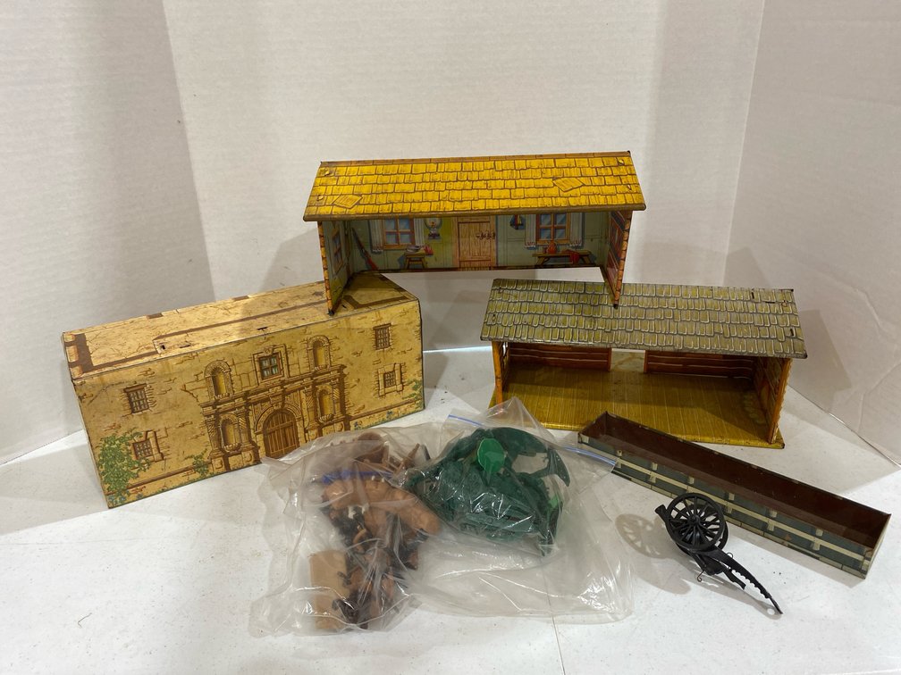 MARX Toy Tin Litho Buildings and Accessories