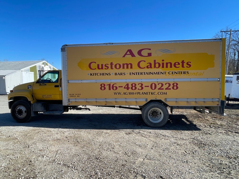2000 GMC C6500 Box Truck