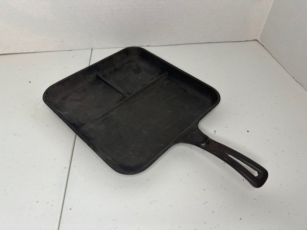 Wagner 1101 Bacon and Egg Breakfast Cast Skillet