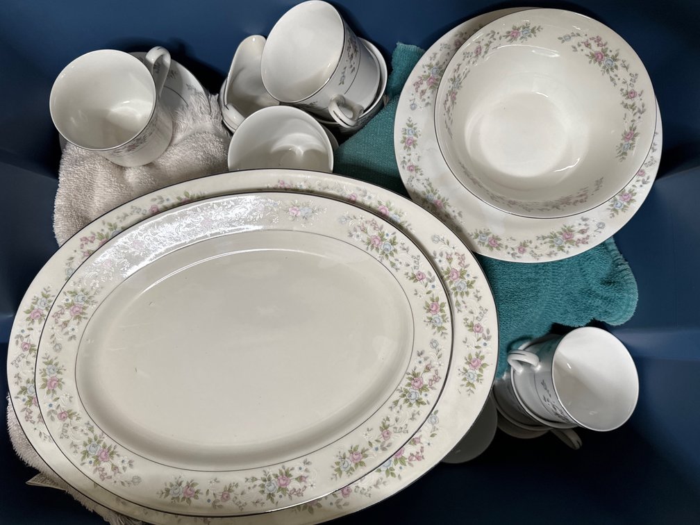 Cannes Flowered China Set