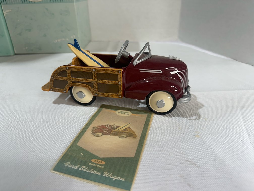 Hallmark Kiddie Car Classics Lot 6 of 15