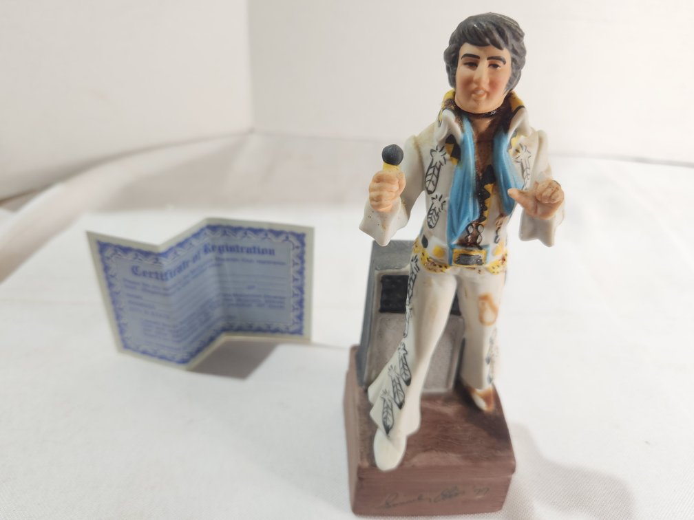 Figurines, Elvis Presley