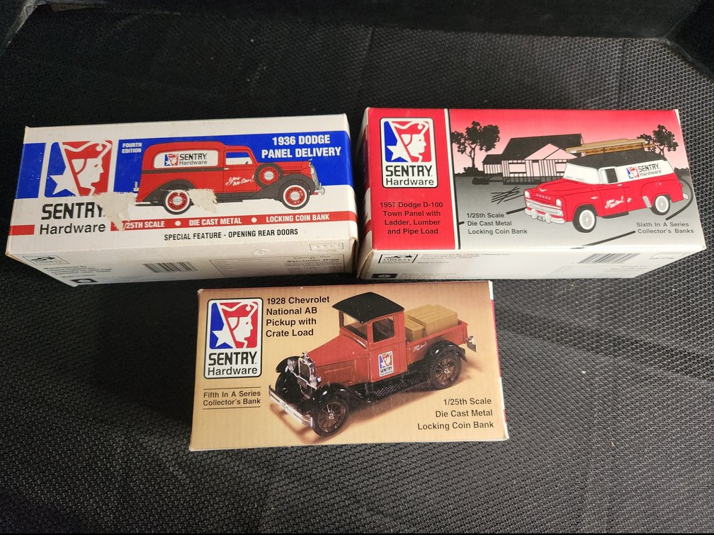 Coin Banks Lot 5 of 8