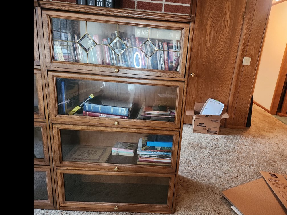 Library cabinet Lot 2 of 2