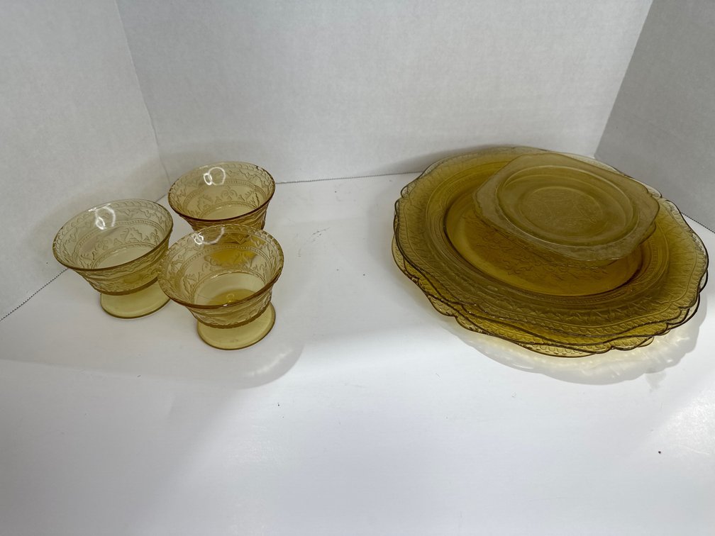 Federal Glass Depression Amber Golden