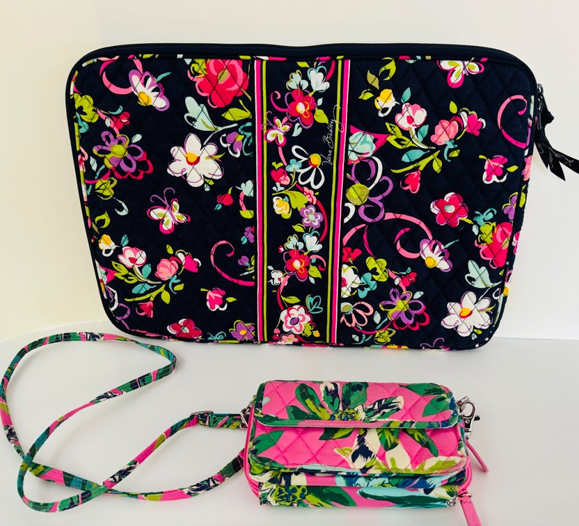 Vera Bradley Lot 1 of 2