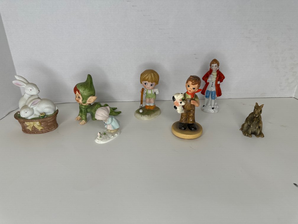 Bears, Dogs, Decorative Figurines