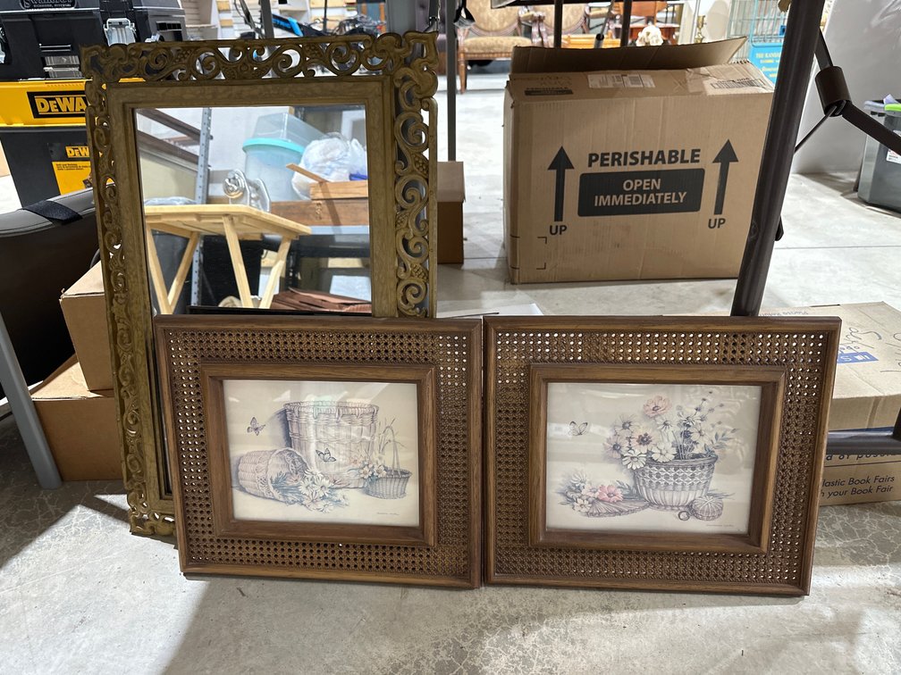 Frames and Mirror