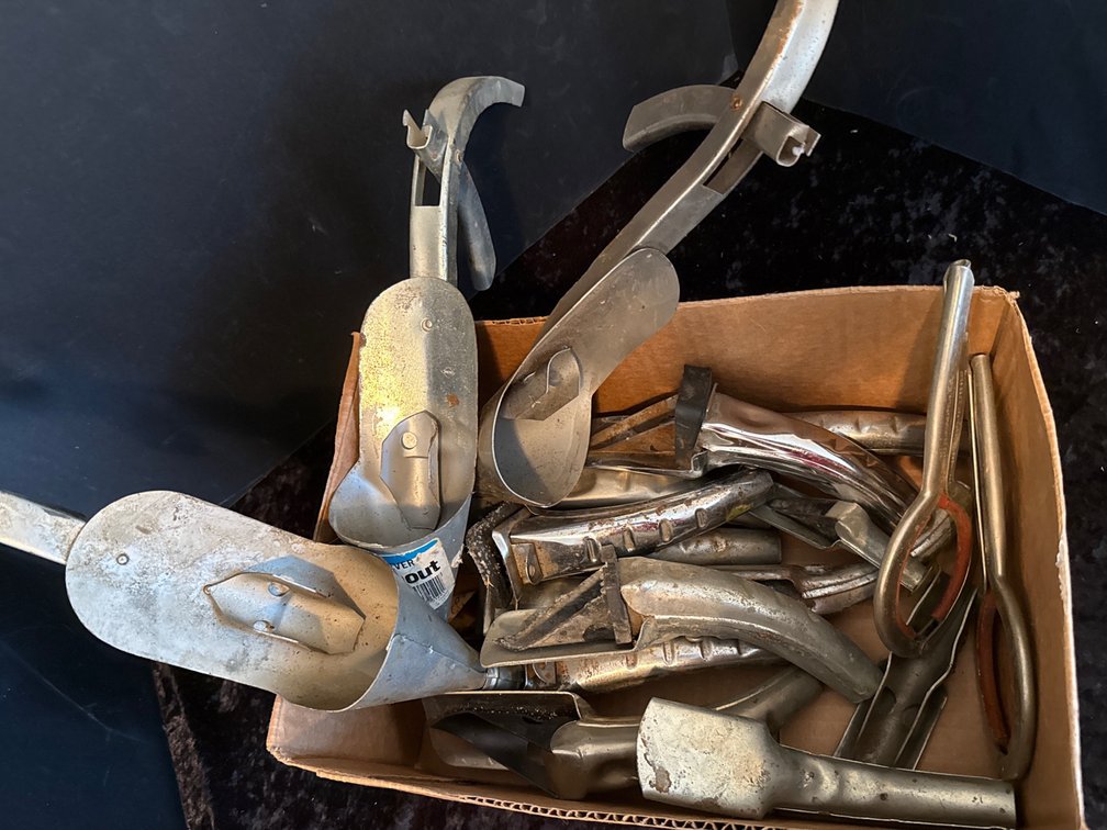 oil pour spouts