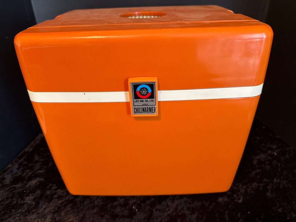 Vintage chill warmer