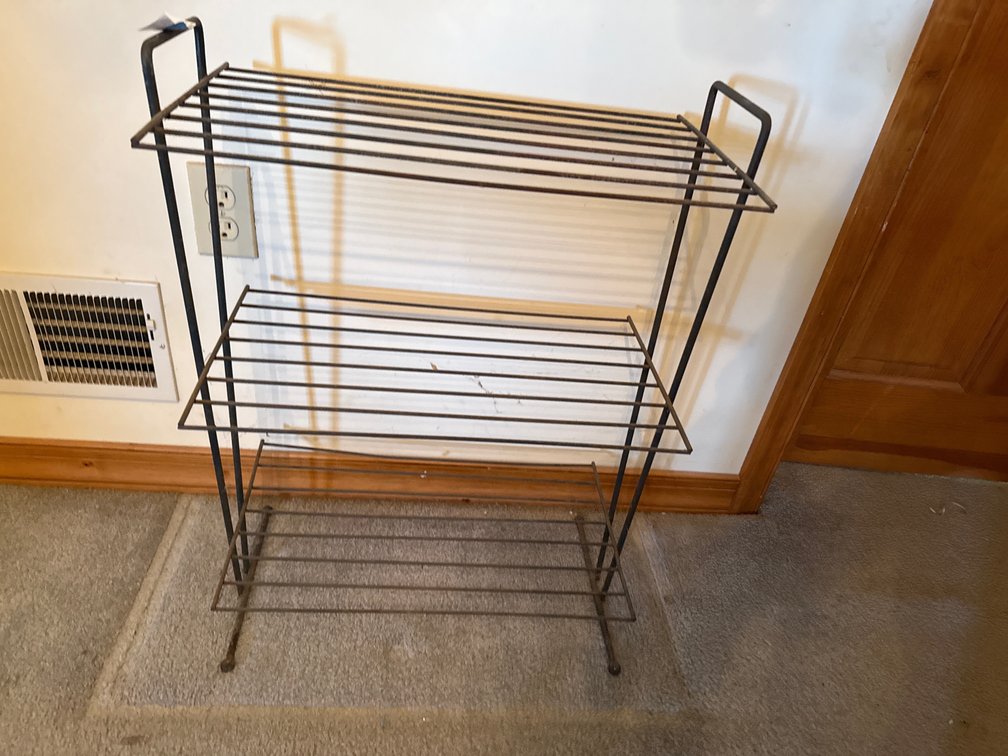 Standing shelves