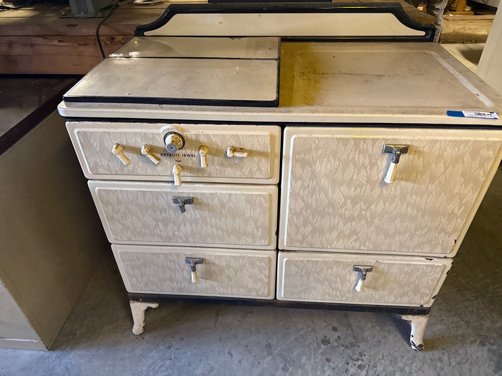 Detroit Jewel oven