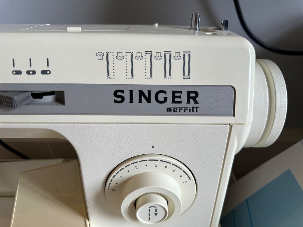 Singer Merritt Portable Sewing Machine