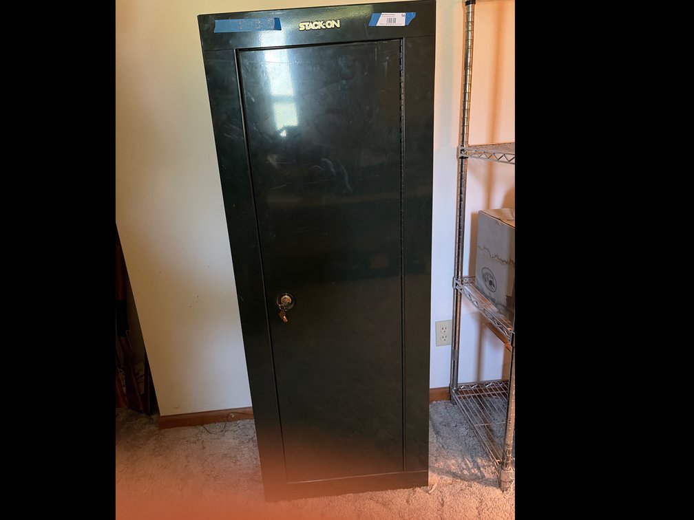 Gun cabinet
