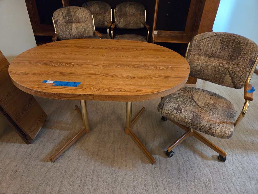 Table & Chairs