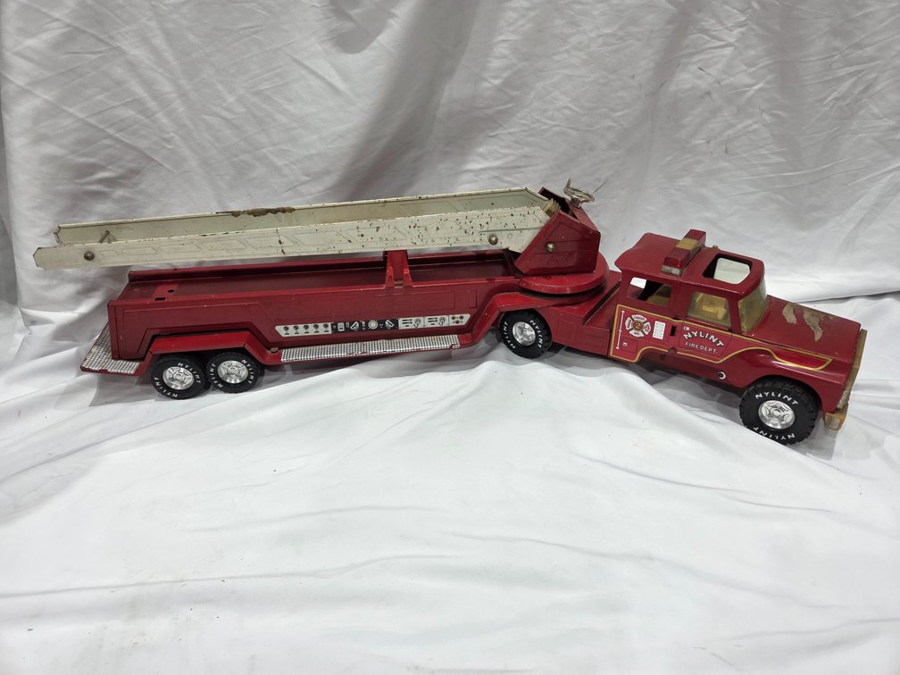 Nylint Firetruck