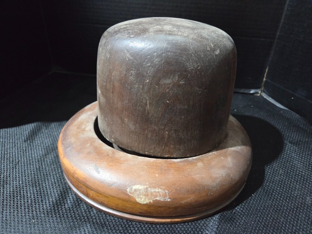 Wood Hat Stretcher