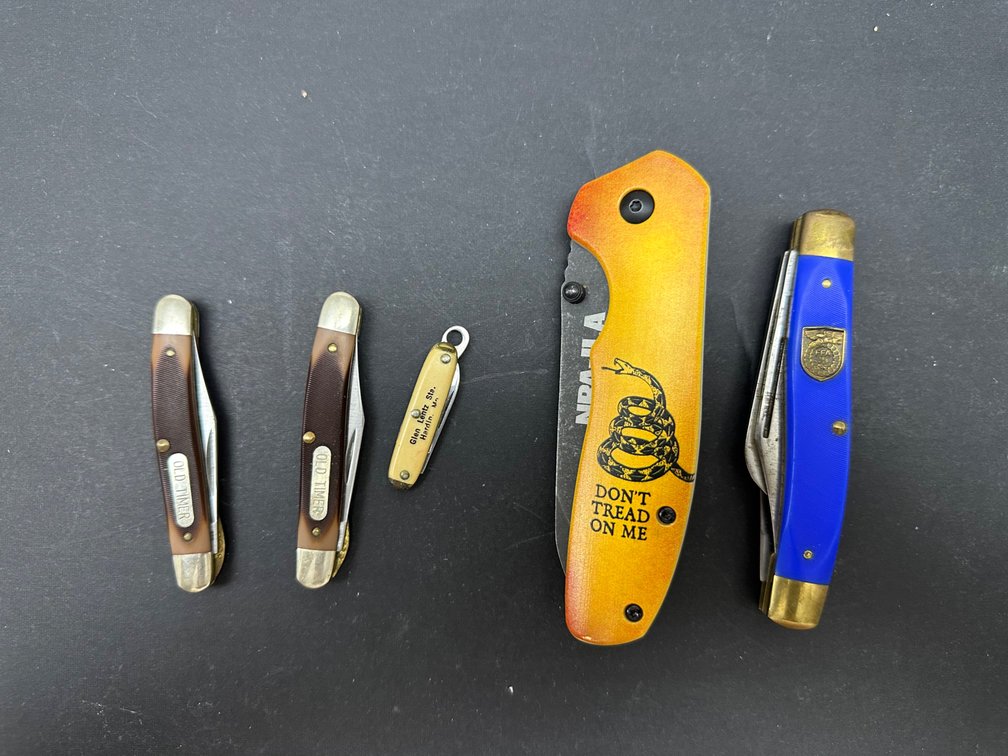 Pocket knives