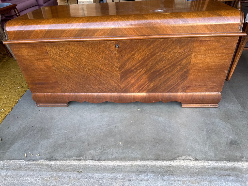 Lane Cedar Chest