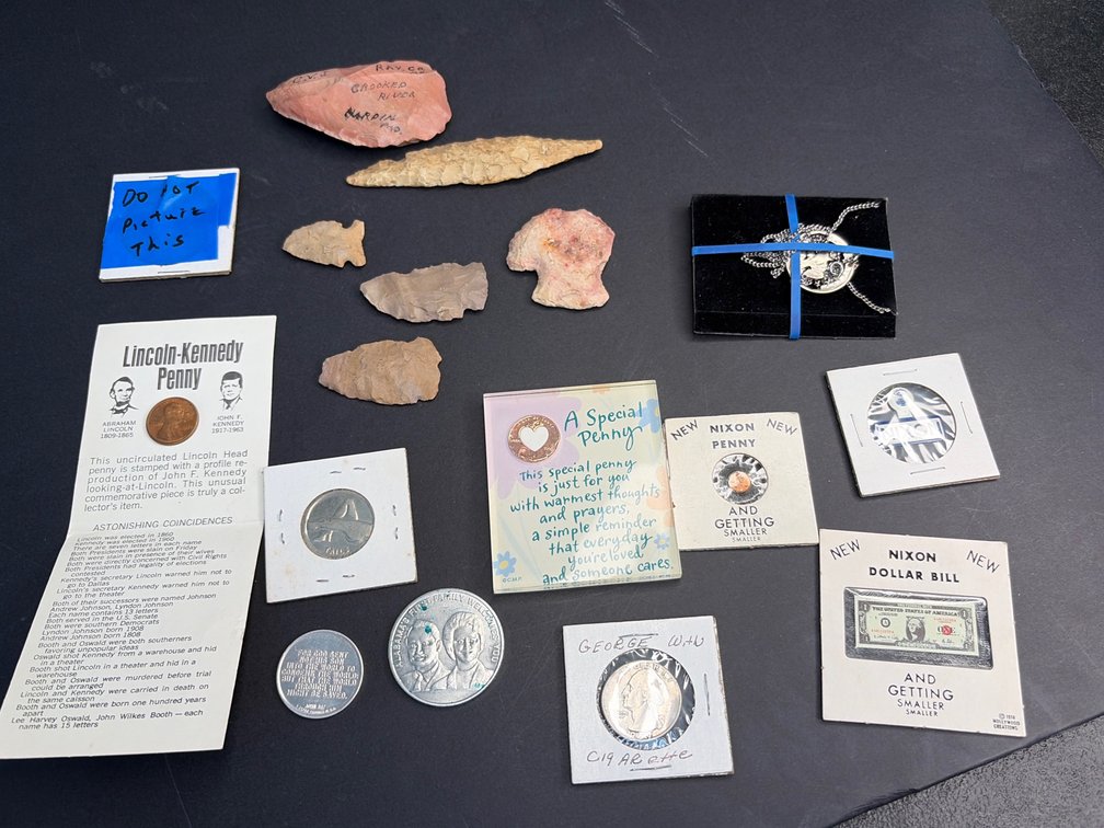 Arrowheads and novelty coins