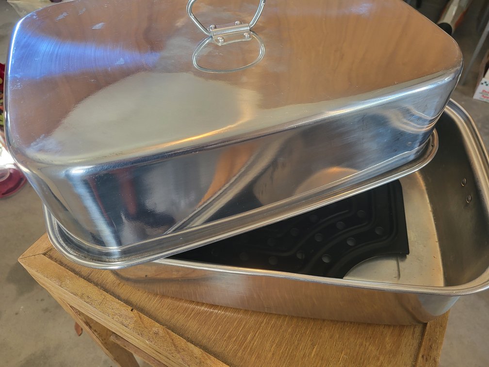 Roasting pan and jars