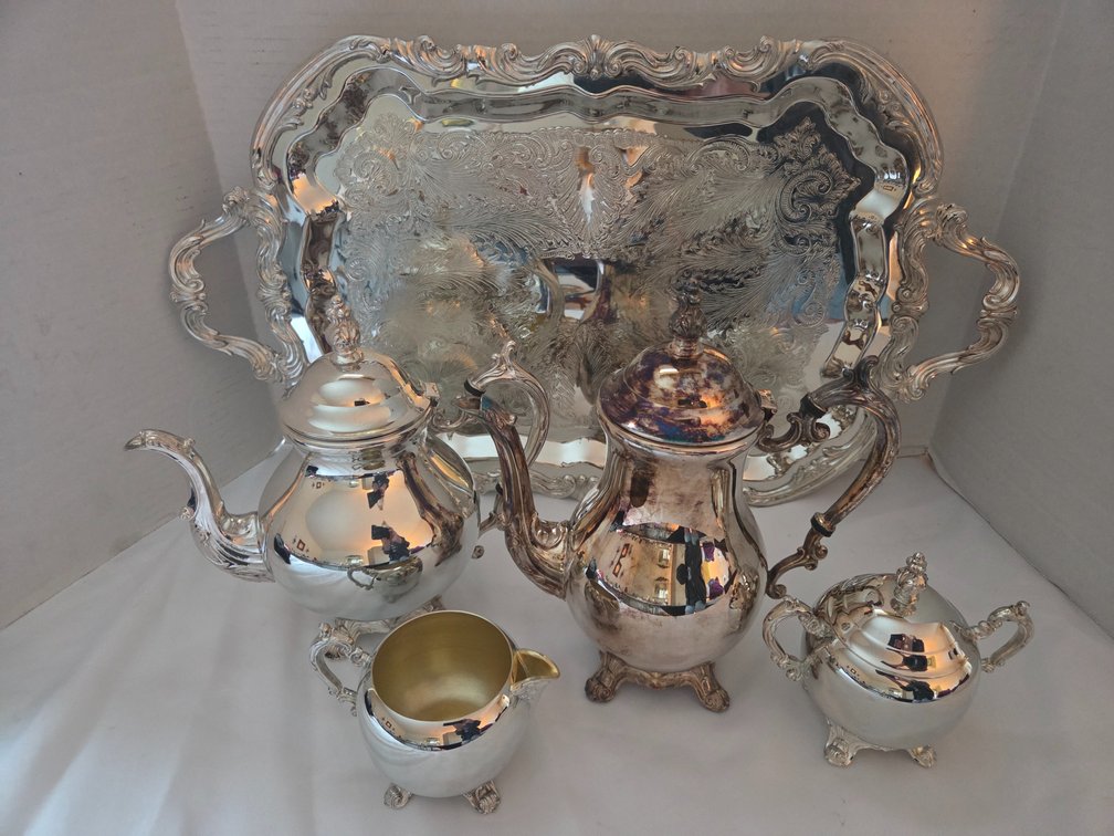 B. Rogers Co. Silver set