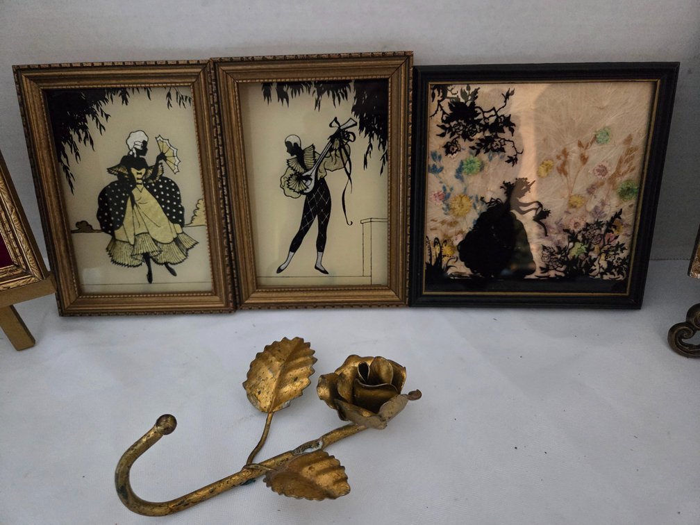 Silhouette pictures