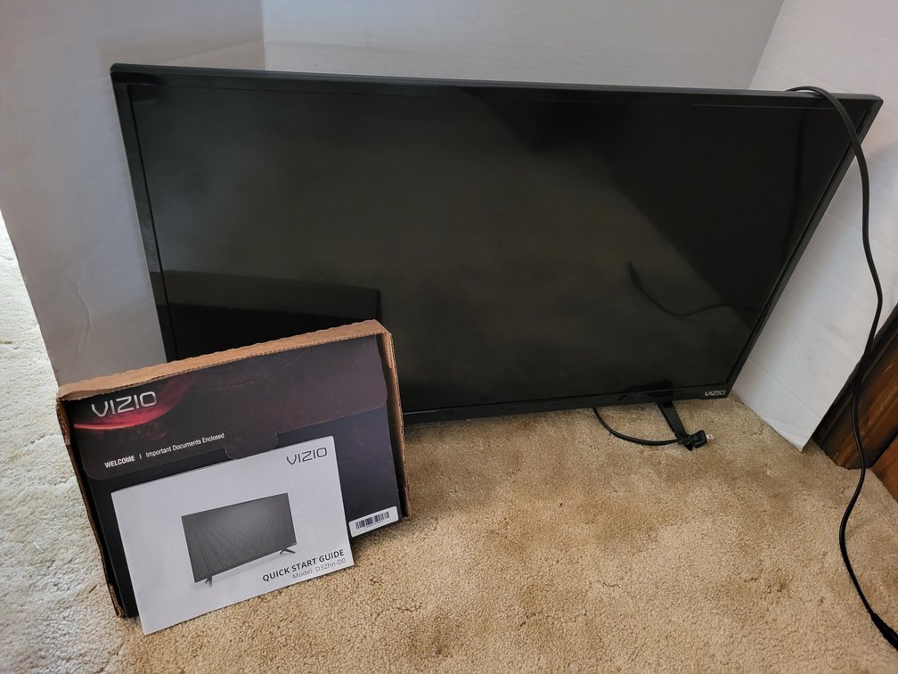 Vizio 33” TV