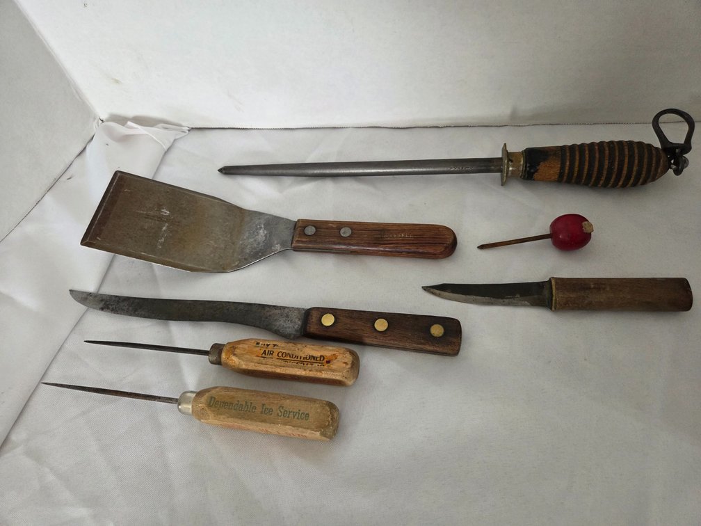 Vtg. Utensils