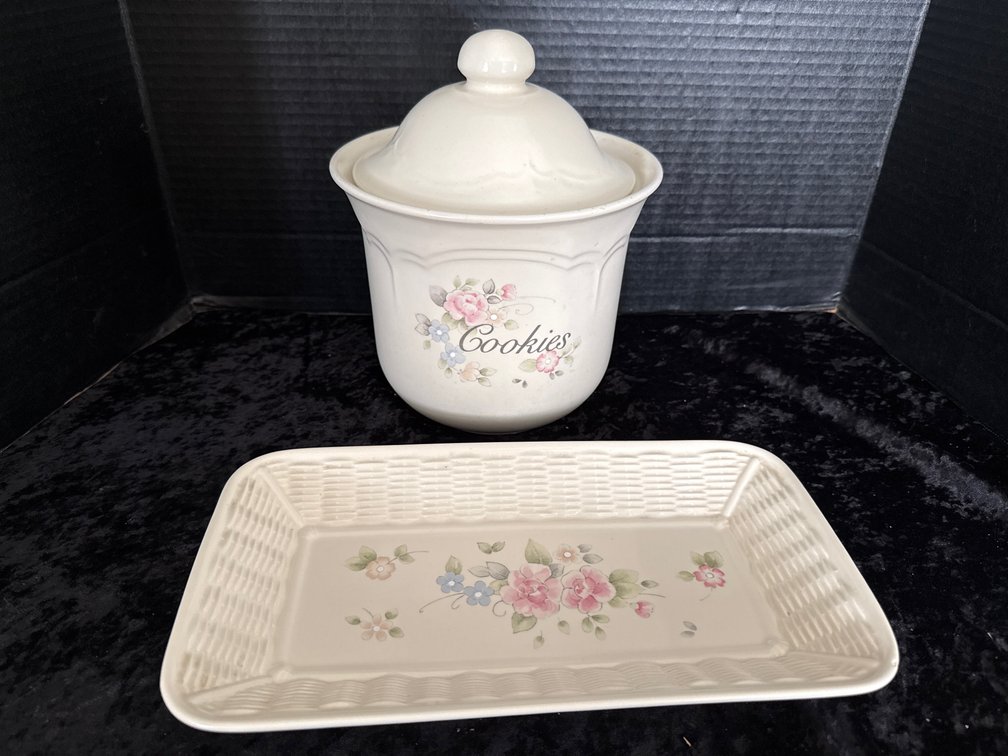Pfaltzgraff Tea Rose Pattern