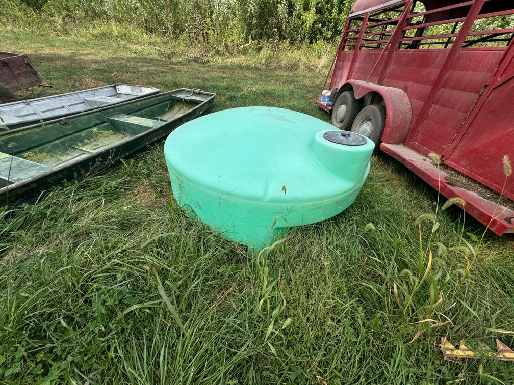 325 Gallon Water Tank