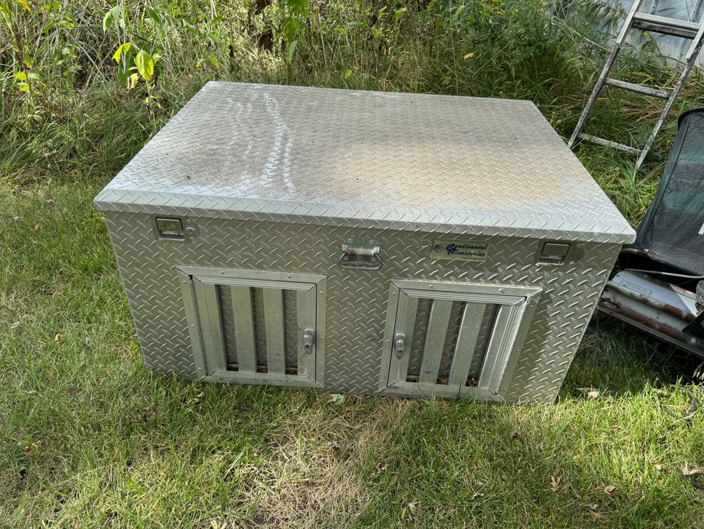 Aluminum Dog Box