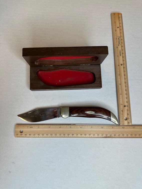Case Buffalo Knife No P172 in wooden box with original cardboard box