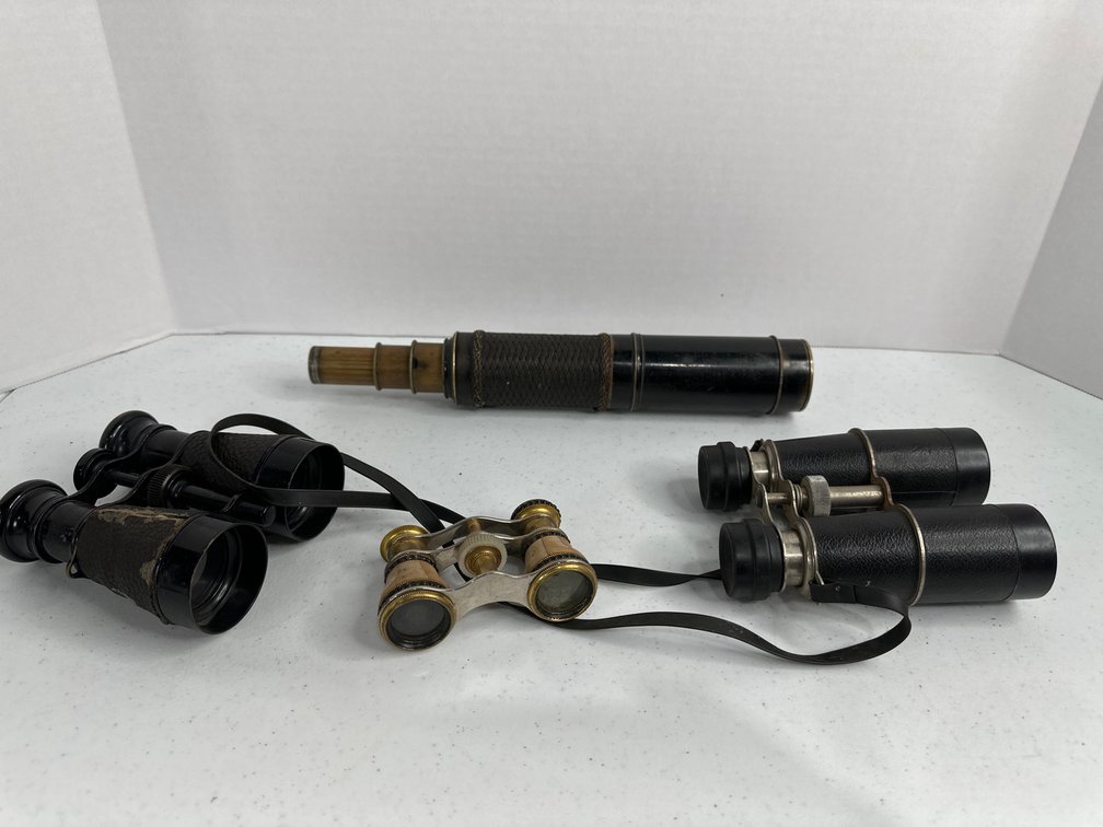 toy binoculars and spy scope 
